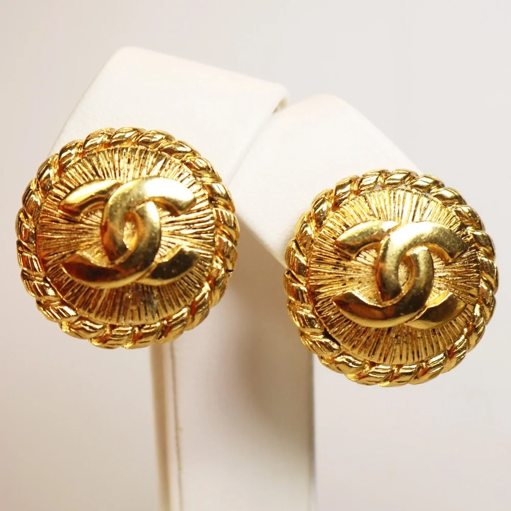 Chanel CC Logo Gold Plated Earrings ~ Vintage Chanel Clip-on Earrings ~ EUC